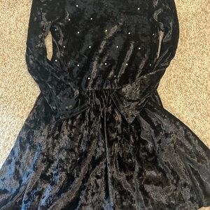 Pixie Lane Black Velvet Long Sleeve Dress